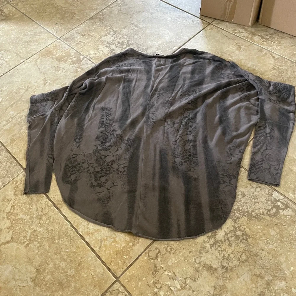 M‎ Made in Italy Gray Lace Print Oversized Batwing Sweater Small Mens Womens